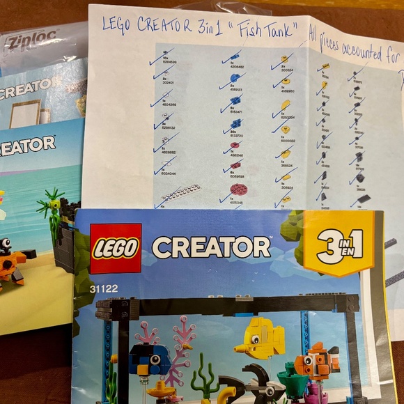 Pre-assembled LEGO CREATOR 3in1 "Fish Tank" 31122 ALL PIECES & manuals included. - Picture 5 of 6